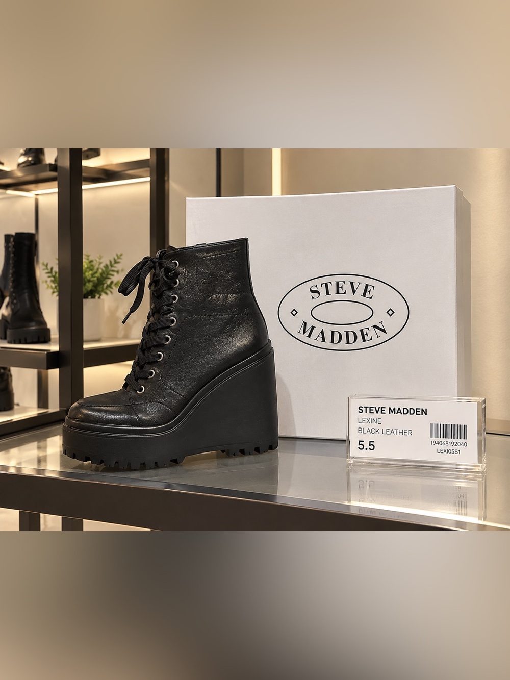 NIB Steve Madden Black Platform Wedge Lace Up Combat Boots Sz 5.5